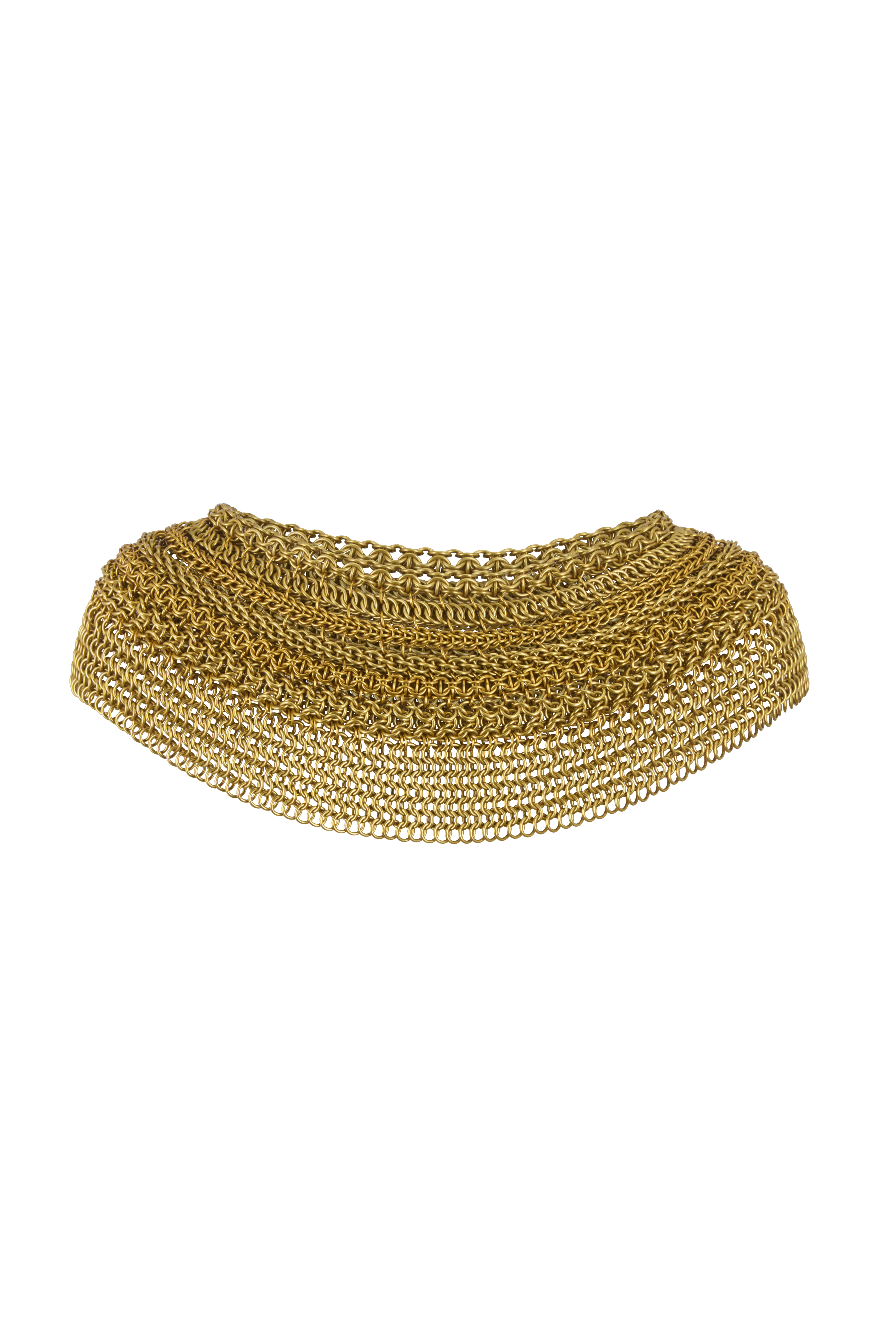 The Free Maison gold Hanover Mane, which is a circular shape of connected chains that drapes over the shoulders